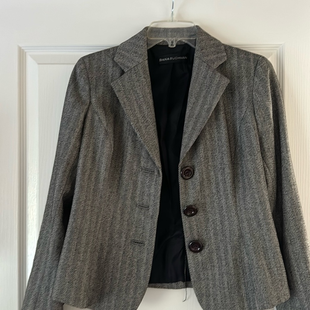Black & white blazer size 4